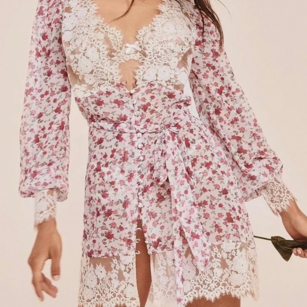 For Love & Lemons Lace Melrose Robe ~ White Floral